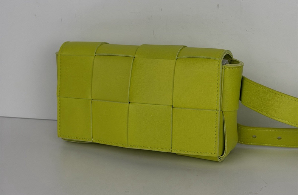 Bottega Veneta Cassette Belt Bag Kiwi-Green Maxi Intrecciato Woven Leather S08